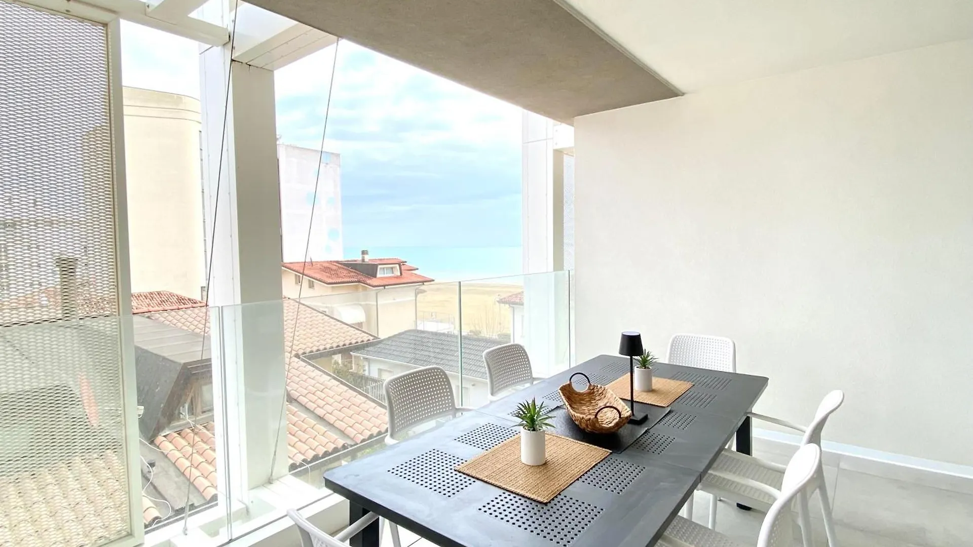 Apartment Tahiti Suite Frontemare - Jesolo - Solo Famiglie