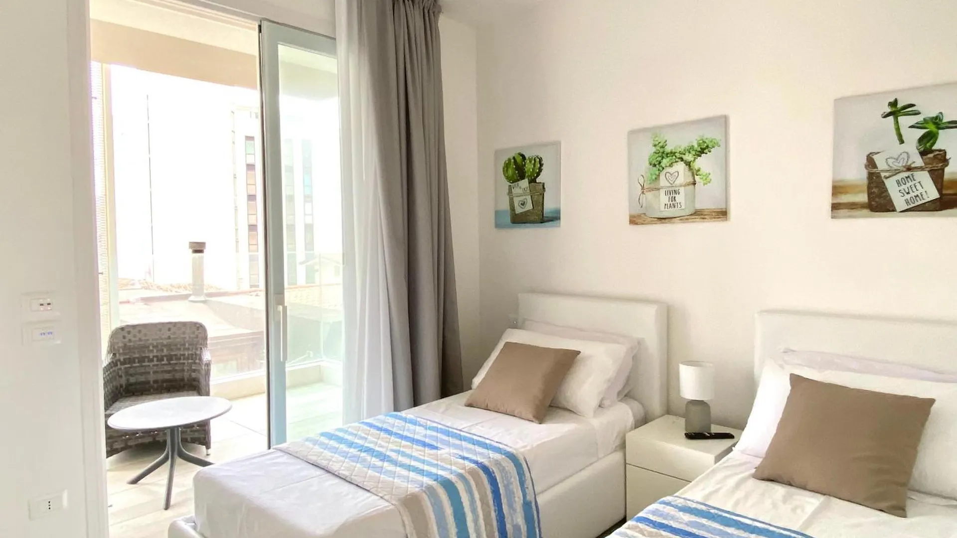 Tahiti Suite Frontemare - Jesolo - Solo Famiglie 0*, Lido di Jesolo Italy