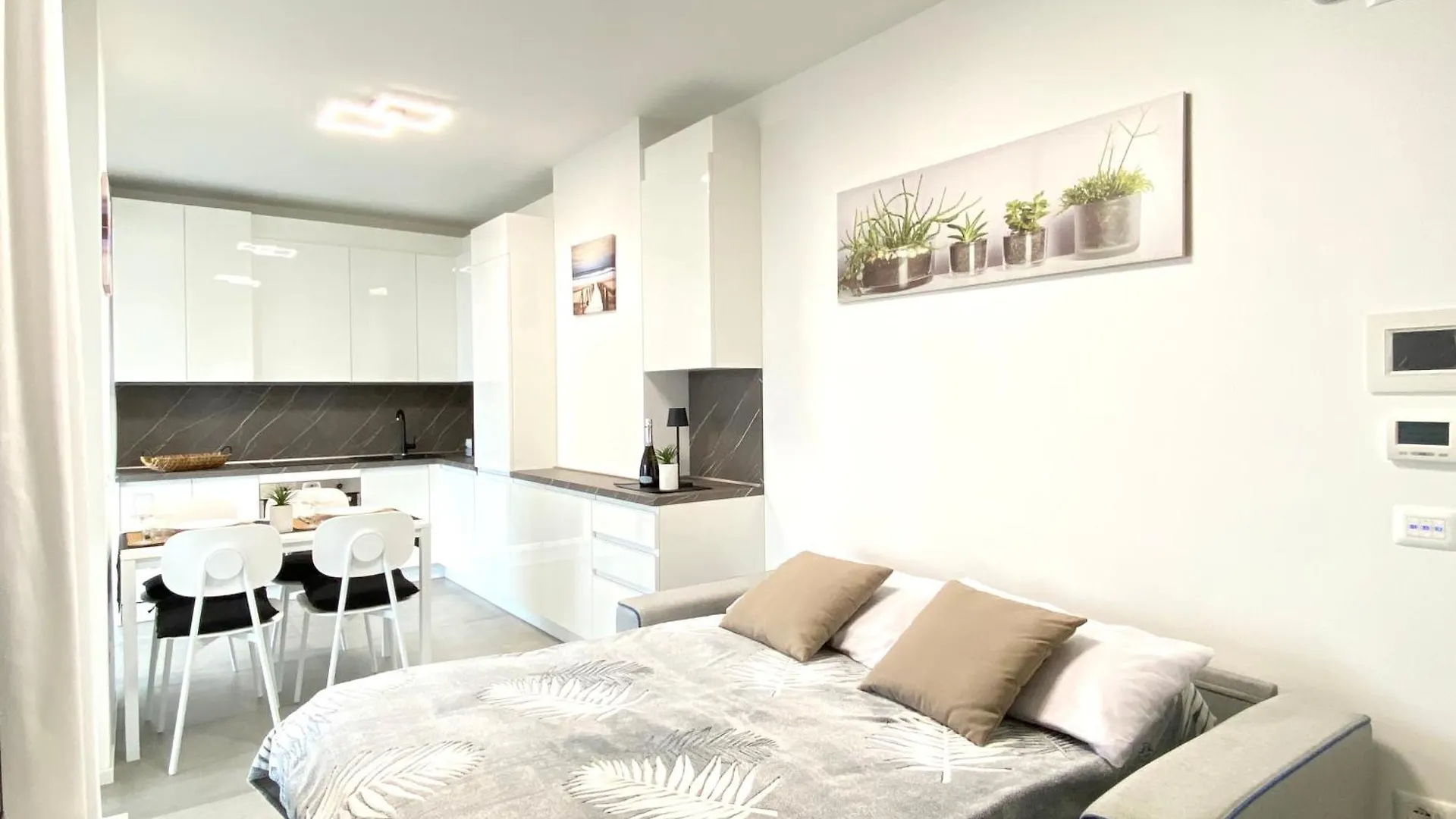 Tahiti Suite Frontemare - Jesolo - Solo Famiglie 0*, Lido di Jesolo Italy
