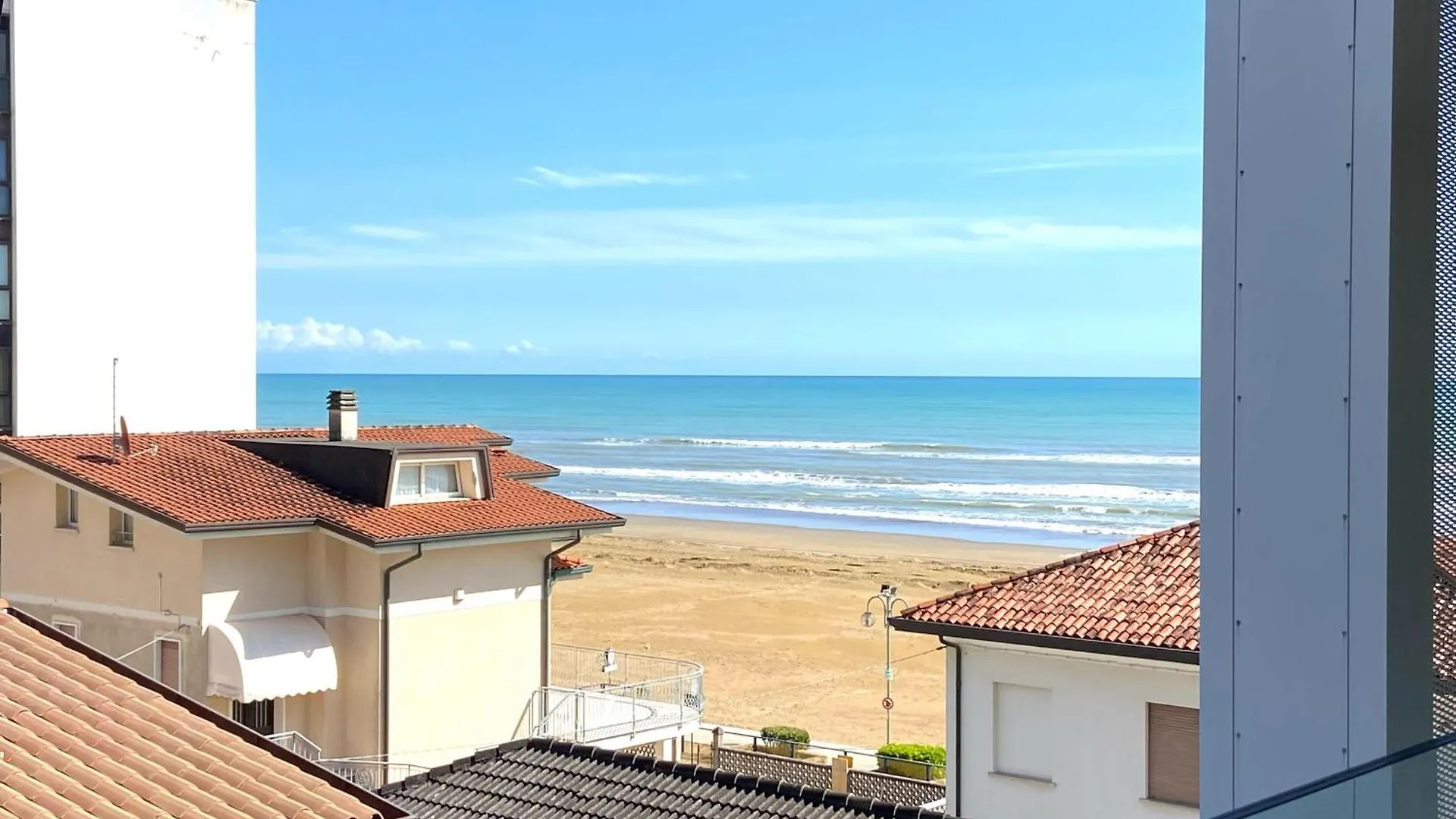 Tahiti Suite Frontemare - Jesolo - Solo Famiglie 0*, Lido di Jesolo Italy